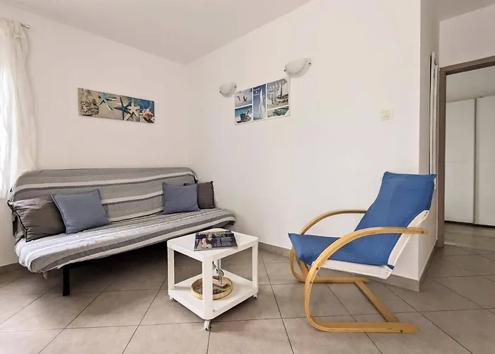 Apartment Sea Garden